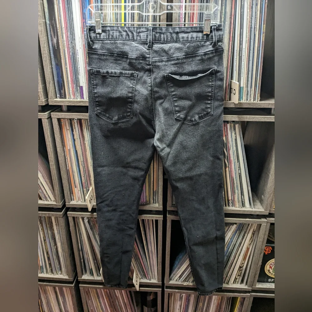 Forever 21 skinny black pants - Picture 2 of 3